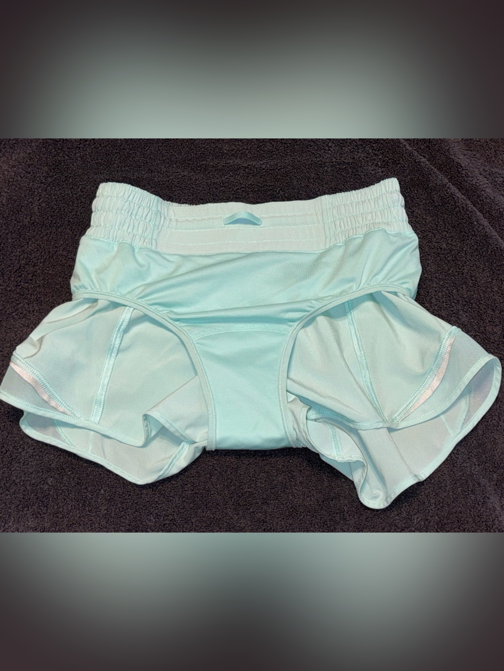 Lululemon lined Hotty Hot HR 2.5” Ideal Mint - Picture 5 of 9